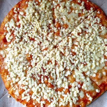 Cheese pizza 40cm