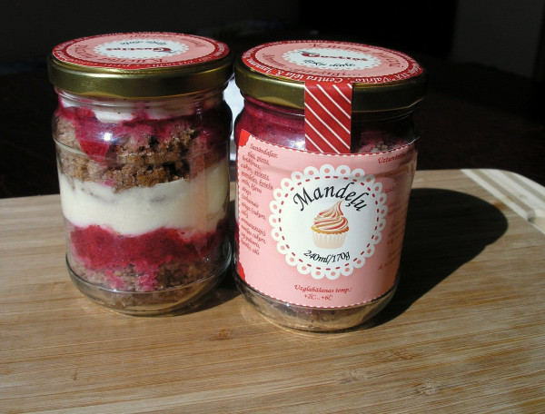 Cake in a jar "Almond"