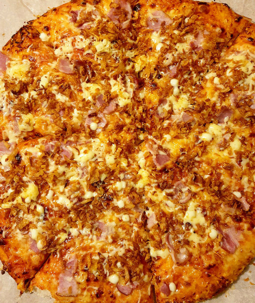 Crispy pizza 40cm (Bacon, fried crispy onions)