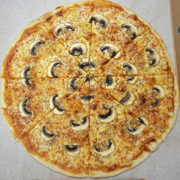 Mushroom pizza 40cm (Cheese, mushrooms, oregano)
