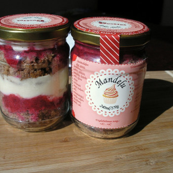 Cake in a jar "Almond"