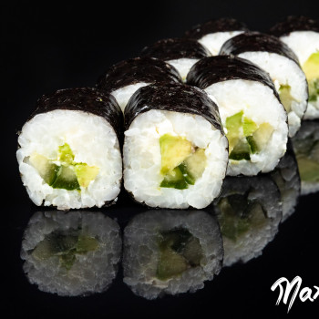 (022) VEGAN MAKI