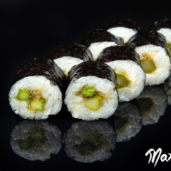 (023) ASPARAGUS TRUFFLE MAKI