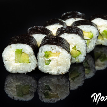 (020) AVOKADO FULL MAKI