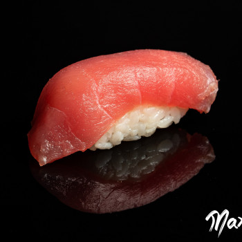 (704) TUNA NIGIRI